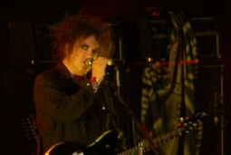 By momento mori from Kuala Lumpur, Malaysia (The Cure Live in Singapore - 1st August 2007) [CC BY 2.0 (http://creativecommons.org/licenses/by/2.0) or CC BY 2.0 (http://creativecommons.org/licenses/by/2.0)], via Wikimedia Commons