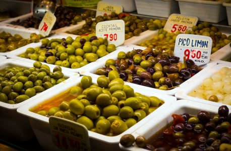 Olives sur un marché à Barcelone